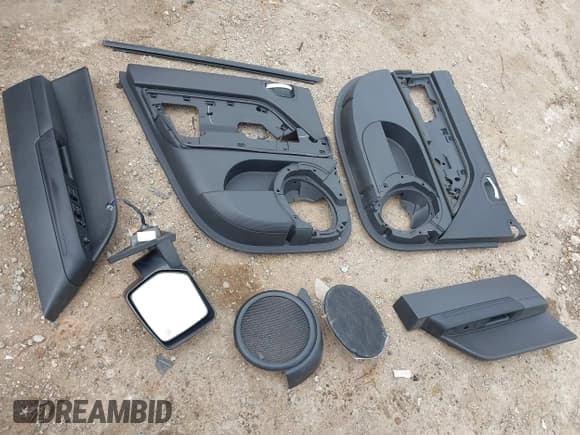 ✅ 2016 Jeep Patriot Latitude • VIN: 1C4NJPFA7GD621055 • Lot: 42876884. Wystawiony na IAAI z przebiegiem 85 693 mil. Bezpłatny archiwum sprzedaży aukcyjnych z USA i szczegółowy raport historii pojazdu na DreamBid. Zdjęcie 12.