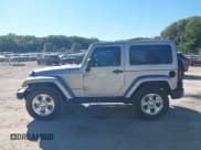 ✅ 2015 Jeep Wrangler Sahara • VIN: 1C4AJWBG2FL682417 • Lot: 43414615. Wystawiony na IAAI z przebiegiem 111 631 mil. Bezpłatny archiwum sprzedaży aukcyjnych z USA i szczegółowy raport historii pojazdu na DreamBid. Zdjęcie 14.