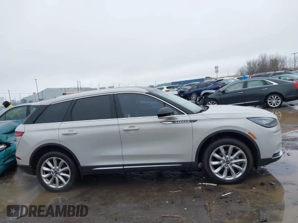 ✅ 2022 Lincoln Corsair Standard • VIN: 5LMCJ1D91NUL26925 • Лот: 41660895. Опубликован ранее на IAAI с пробегом 26 424 миль. Бесплатный доступ к архиву аукционных продаж из США и подробный отчёт об истории автомобиля на DreamBid. Изображение 13.