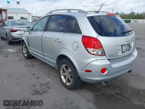 ✅ 2012 Chevrolet Captiva Sport LT • VIN: 3GNAL3E56CS652076 • Lot: 41808271. Wystawiony na IAAI z przebiegiem 209 455 mil. Bezpłatny archiwum sprzedaży aukcyjnych z USA i szczegółowy raport historii pojazdu na DreamBid. Zdjęcie 3.