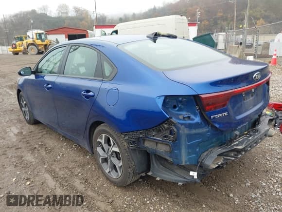✅ 2019 Kia Forte LXS • VIN: 3KPF24AD3KE104263 • Lot: 43761936. Listed on IAAI with 83,161 mi. Free auction sales archive from the USA and detailed vehicle history report at DreamBid. Image 3.