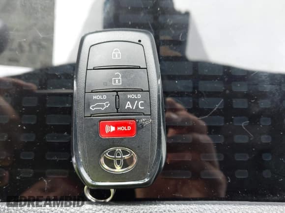 ✅ 2025 Toyota bZ4X XLE • VIN: JTMABACA3SA097006 • Лот: 43378640. Опубликован ранее на IAAI с пробегом 7 958 миль. Бесплатный доступ к архиву аукционных продаж из США и подробный отчёт об истории автомобиля на DreamBid. Изображение 11.