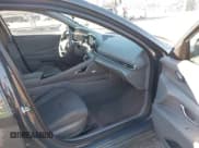 ✅ 2025 Hyundai Elantra SEL Convenience • VIN: KMHLS4DG0SU951487 • Лот: 43623170. Опубликован ранее на IAAI с пробегом 19 172 миль. Бесплатный доступ к архиву аукционных продаж из США и подробный отчёт об истории автомобиля на DreamBid. Изображение 5.