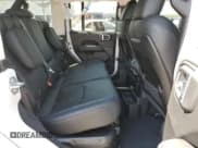 ✅ 2024 Jeep Wrangler High Altitude • VIN: 1C4RJXU63RW362703 • Лот: 68902035. Опубликован ранее на Copart с пробегом 2 169 миль. Бесплатный доступ к архиву аукционных продаж из США и подробный отчёт об истории автомобиля на DreamBid. Изображение 10.