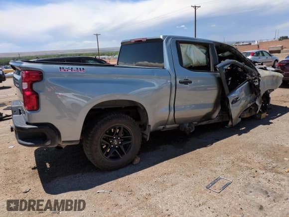 ✅ 2023 Chevrolet Silverado 1500 Custom Trail Boss • VIN: 3GCPDCEK3PG298788 • Лот: 63268255. Опубликован ранее на Copart с пробегом Не указан. Бесплатный доступ к архиву аукционных продаж из США и подробный отчёт об истории автомобиля на DreamBid. Изображение 3.