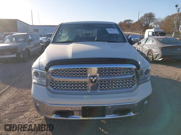 ✅ 2018 Ram 1500 Laramie • VIN: 1C6RR7VT8JS194878 • Лот: 43667753. Опубликован ранее на IAAI с пробегом 42 315 миль. Бесплатный доступ к архиву аукционных продаж из США и подробный отчёт об истории автомобиля на DreamBid. Изображение 12.