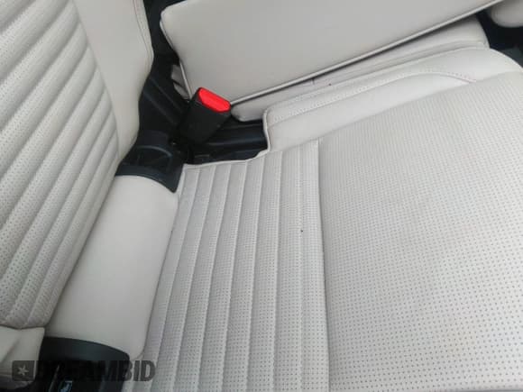 ✅ 2023 Land Rover Discovery Sport S • VIN: SALCJ2FXXPH914500 • Lot: 41474593. Listed on IAAI with 22,978 mi. Free auction sales archive from the USA and detailed vehicle history report at DreamBid. Image 8.