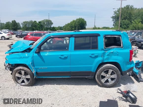 ✅ 2017 Jeep Patriot High Altitude • VIN: 1C4NJRFBXHD111417 • Lot: 42850790. Listed on IAAI with 103,161 mi. Free auction sales archive from the USA and detailed vehicle history report at DreamBid. Image 15.