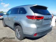 ✅ 2019 Toyota Highlander Hybrid XLE • VIN: 5TDJGRFH3KS070920 • Лот: 41798655. Опубликован ранее на IAAI с пробегом 54 166 миль. Бесплатный доступ к архиву аукционных продаж из США и подробный отчёт об истории автомобиля на DreamBid. Изображение 3.