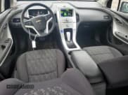 ✅ 2013 Chevrolet Volt • VIN: 1G1RA6E45DU122105 • Lot: 72948234. Wystawiony na Copart z przebiegiem 56 628 mil. Bezpłatny archiwum sprzedaży aukcyjnych z USA i szczegółowy raport historii pojazdu na DreamBid. Zdjęcie 8.