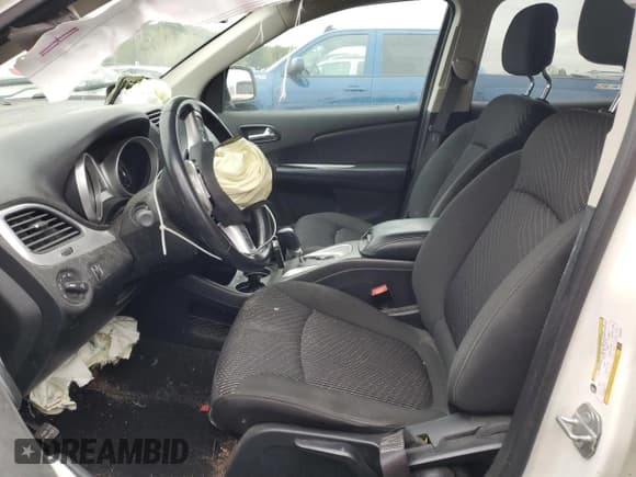 ✅ 2019 Dodge Journey SE • VIN: 3C4PDCBB5KT845628 • Lot: 81862075. Wystawiony na Copart z przebiegiem 52 549 mil. Bezpłatny archiwum sprzedaży aukcyjnych z USA i szczegółowy raport historii pojazdu na DreamBid. Zdjęcie 7.