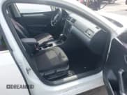 ✅ 2016 Volkswagen Passat S • VIN: 1VWAS7A36GC019397 • Лот: 41986217. Опубликован ранее на IAAI с пробегом 188 382 миль. Бесплатный доступ к архиву аукционных продаж из США и подробный отчёт об истории автомобиля на DreamBid. Изображение 5.