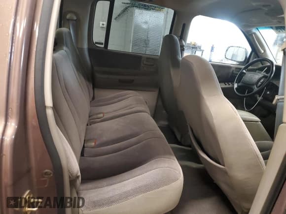 ✅ 2001 Dodge Dakota Sport • VIN: 1B7GL2AN41S219951 • Lot: 70732775. Wystawiony na Copart z przebiegiem 120 285 mil. Bezpłatny archiwum sprzedaży aukcyjnych z USA i szczegółowy raport historii pojazdu na DreamBid. Zdjęcie 10.
