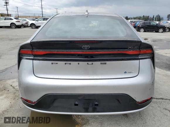 ✅ 2024 Toyota Prius LE • VIN: JTDACAAU3R3030849 • Lot: 80827505. Wystawiony na Copart z przebiegiem 5 771 mil. Bezpłatny archiwum sprzedaży aukcyjnych z USA i szczegółowy raport historii pojazdu na DreamBid. Zdjęcie 6.