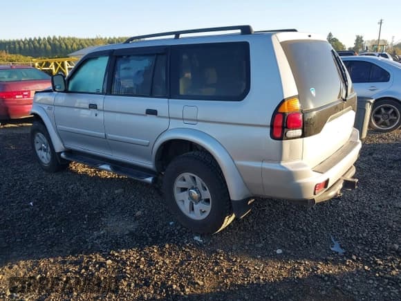 ✅ 2002 Mitsubishi Montero Sport XLS • VIN: JA4MT31R92J045453 • Lot: 43454081. Wystawiony na IAAI z przebiegiem 175 577 mil. Bezpłatny archiwum sprzedaży aukcyjnych z USA i szczegółowy raport historii pojazdu na DreamBid. Zdjęcie 3.