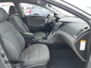 ✅ 2014 Hyundai Sonata Limited • VIN: KMHEC4A4XEA117023 • Lot: 41299461. Wystawiony na IAAI z przebiegiem 154 822 mil. Bezpłatny archiwum sprzedaży aukcyjnych z USA i szczegółowy raport historii pojazdu na DreamBid. Zdjęcie 5.