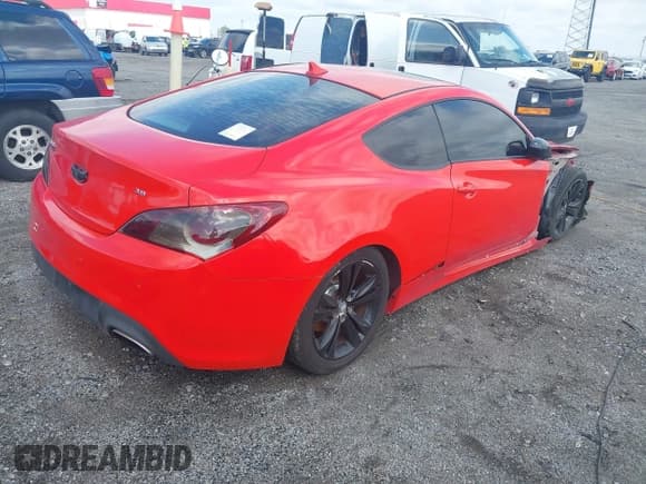 ✅ 2012 Hyundai Genesis Coupe Grand Touring • VIN: KMHHU6KH0CU078557 • Lot: 42106396. Wystawiony na IAAI z przebiegiem 171 913 mil. Bezpłatny archiwum sprzedaży aukcyjnych z USA i szczegółowy raport historii pojazdu na DreamBid. Zdjęcie 4.