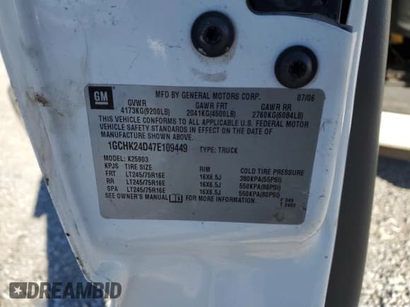 ✅ 2007 Chevrolet Silverado 2500HD Work Truck • VIN: 1GCHK24D47E109449 • Лот: 46075665. Опубликован ранее на Copart с пробегом 318 211 миль. Бесплатный доступ к архиву аукционных продаж из США и подробный отчёт об истории автомобиля на DreamBid. Изображение 14.