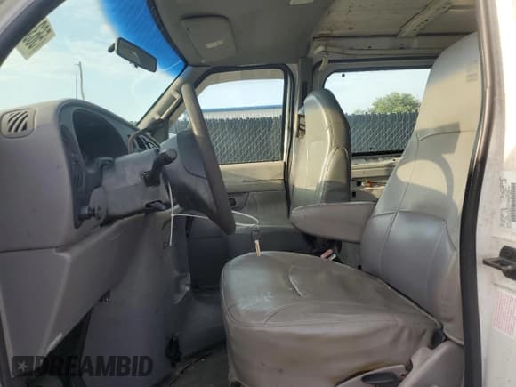 ✅ 2002 Ford Econoline Cargo • VIN: 1FTNE24L82HB20009 • Lot: 56348605. Wystawiony na Copart z przebiegiem 150 630 mil. Bezpłatny archiwum sprzedaży aukcyjnych z USA i szczegółowy raport historii pojazdu na DreamBid. Zdjęcie 7.