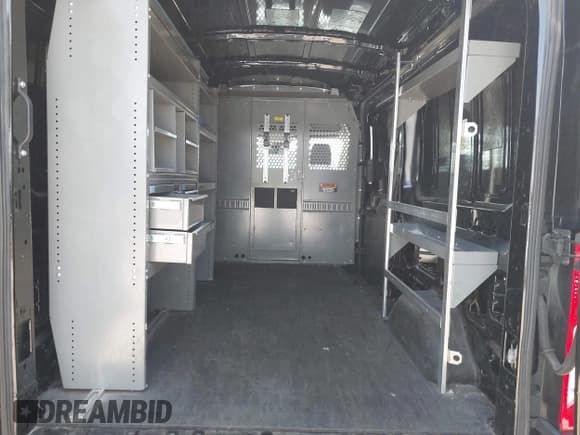 ✅ 2017 Ford Transit • VIN: 1FTYR2CM7HKB01975 • Лот: 42000326. Опубликован ранее на IAAI с пробегом 61 600 миль. Бесплатный доступ к архиву аукционных продаж из США и подробный отчёт об истории автомобиля на DreamBid. Изображение 8.