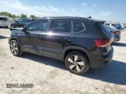 ✅ 2024 Volkswagen Taos S • VIN: 3VV8X7B27RM021610 • Лот: 72465984. Опубликован ранее на Copart с пробегом 9 520 миль. Бесплатный доступ к архиву аукционных продаж из США и подробный отчёт об истории автомобиля на DreamBid. Изображение 2.