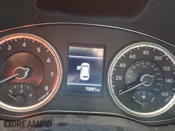 2019 Hyundai Santa Fe SE z VIN 5NMS23AD1KH102433, wystawiony jako Copart lot #71176022 z przebiegiem 70 051 mil mil oraz . Historia ofert i sprzedaży dostępna na DreamBid. Obrazek 9.