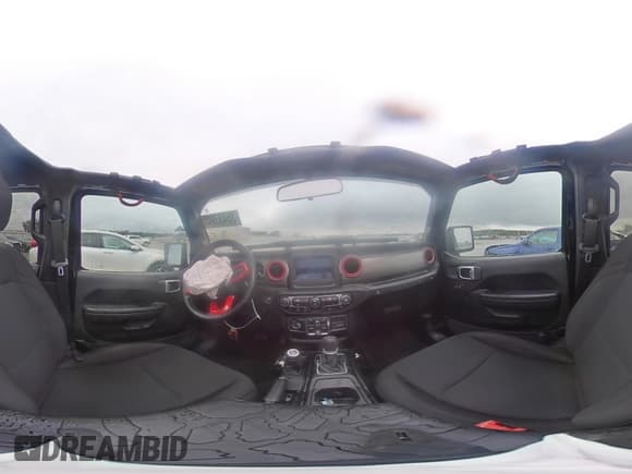 ✅ 2021 Jeep Wrangler Unlimited Sport S • VIN: 1C4HJXDN4MW510031 • Lot: 85493945. Wystawiony na Copart z przebiegiem 92 881 mil. Bezpłatny archiwum sprzedaży aukcyjnych z USA i szczegółowy raport historii pojazdu na DreamBid. Zdjęcie 14.