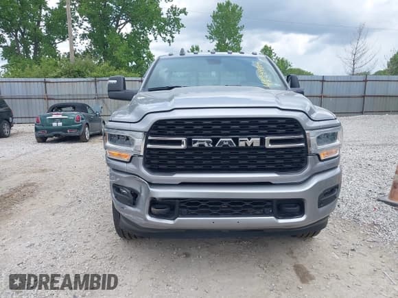 ✅ 2024 Ram 2500 Big Horn • VIN: 3C6UR5DJ1RG186140 • Lot: 42244804. Listed on IAAI with 18,907 mi. Free auction sales archive from the USA and detailed vehicle history report at DreamBid. Image 11.