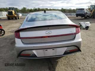 2021 Hyundai Sonata Blue с VIN KMHL24JJ4MA018423, выставлен на аукционе Copart как лот 68838752 с пробегом 15 999 миль миль и . История ставок и продаж доступна на DreamBid. Изображение 6.