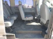 ✅ 2015 Ford Transit XL • VIN: 1FMZK1YM5FKA75770 • Lot: 41814452. Wystawiony na IAAI z przebiegiem 69 769 mil. Bezpłatny archiwum sprzedaży aukcyjnych z USA i szczegółowy raport historii pojazdu na DreamBid. Zdjęcie 8.