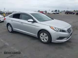 2016 Hyundai Sonata SE с VIN 5NPE24AF8GH388571, выставлен на аукционе IAAI как лот 43326136 с пробегом 127 427 миль миль и . История ставок и продаж доступна на DreamBid. Изображение 1.
