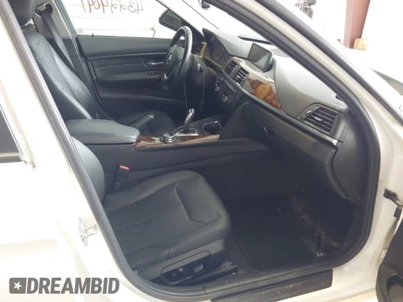 ✅ 2014 BMW 3 Series 328d • VIN: WBA3D3C55EF099345 • Лот: 43224041. Опубликован ранее на IAAI с пробегом 175 094 миль. Бесплатный доступ к архиву аукционных продаж из США и подробный отчёт об истории автомобиля на DreamBid. Изображение 5.