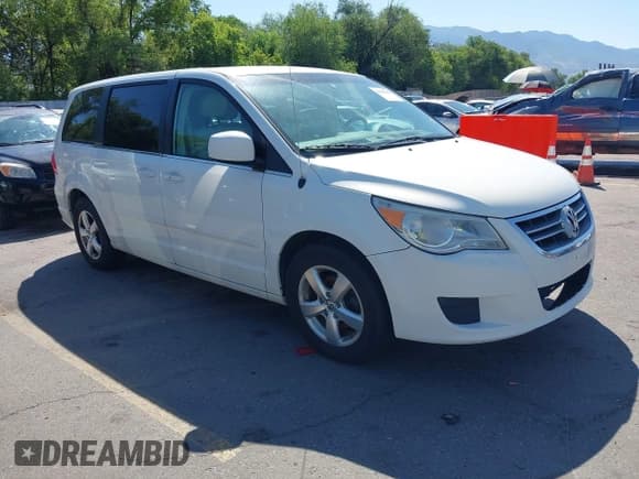 ✅ 2009 Volkswagen Routan SEL • VIN: 2V8HW54X59R553773 • Лот: 42650464. Опубликован ранее на IAAI с пробегом 176 636 миль. Бесплатный доступ к архиву аукционных продаж из США и подробный отчёт об истории автомобиля на DreamBid. Изображение 1.