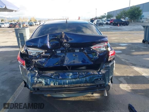 ✅ 2024 Toyota Corolla LE • VIN: JTDB4MEE2RJ015423 • Lot: 43763718. Listed on IAAI with 22,587 mi. Free auction sales archive from the USA and detailed vehicle history report at DreamBid. Image 17.