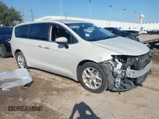 ✅ 2017 Chrysler Pacifica Touring L • VIN: 2C4RC1BG5HR839576 • Lot: 43540321. Listed on IAAI with 163,276 mi. Free auction sales archive from the USA and detailed vehicle history report at DreamBid. Image 1.