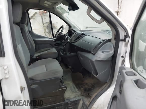 ✅ 2016 Ford Transit Cargo • VIN: 1FTYR1ZM3GKA60048 • Lot: 43660677. Listed on IAAI with Not provided. Free auction sales archive from the USA and detailed vehicle history report at DreamBid. Image 5.
