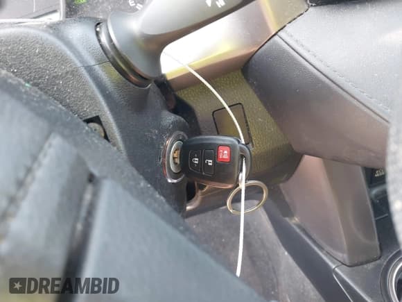 ✅ 2016 Toyota RAV4 LE • VIN: JTMZFREV5GJ093780 • Lot: 43091867. Wystawiony na IAAI z przebiegiem 135 005 mil. Bezpłatny archiwum sprzedaży aukcyjnych z USA i szczegółowy raport historii pojazdu na DreamBid. Zdjęcie 11.