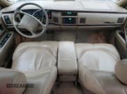 ✅ 1996 Buick Roadmaster Estate Collectors Edition • VIN: 1G4BR82PXTR411148 • Lot: 86988314. Wystawiony na Copart z przebiegiem 157 139 mil. Bezpłatny archiwum sprzedaży aukcyjnych z USA i szczegółowy raport historii pojazdu na DreamBid. Zdjęcie 8.