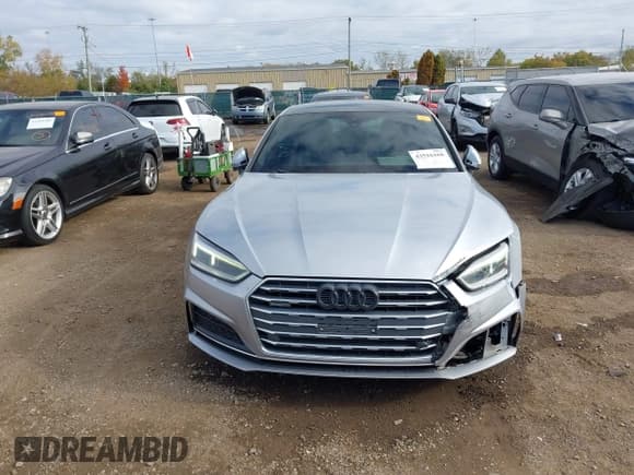 ✅ 2018 Audi A5 Sportback Premium Plus • VIN: WAUENCF51JA064987 • Lot: 43516168. Wystawiony na IAAI z przebiegiem 147 681 mil. Bezpłatny archiwum sprzedaży aukcyjnych z USA i szczegółowy raport historii pojazdu na DreamBid. Zdjęcie 12.