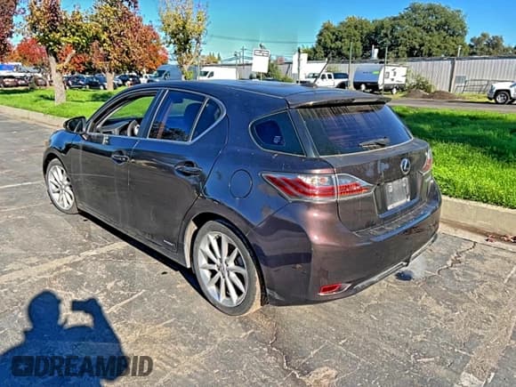 ✅ 2011 Lexus CT 200h • VIN: JTHKD5BH3B2032248 • Lot: 94346535. Wystawiony na Copart z przebiegiem 175 287 mil. Bezpłatny archiwum sprzedaży aukcyjnych z USA i szczegółowy raport historii pojazdu na DreamBid. Zdjęcie 3.