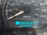 ✅ 2002 GMC Sierra 2500HD SLE • VIN: 1GTHK23U52F245951 • Лот: 42308897. Опубликован ранее на IAAI с пробегом 374 050 миль. Бесплатный доступ к архиву аукционных продаж из США и подробный отчёт об истории автомобиля на DreamBid. Изображение 15.