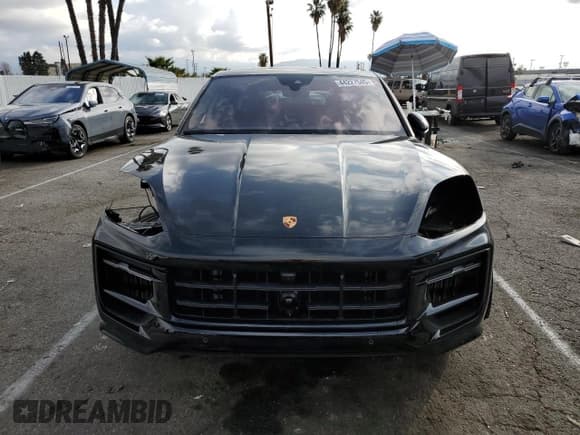 ✅ 2024 Porsche Cayenne • VIN: WP1BA2AY2RDA50764 • Lot: 44227545. Listed on Copart with 21,690 mi. Free auction sales archive from the USA and detailed vehicle history report at DreamBid. Image 5.