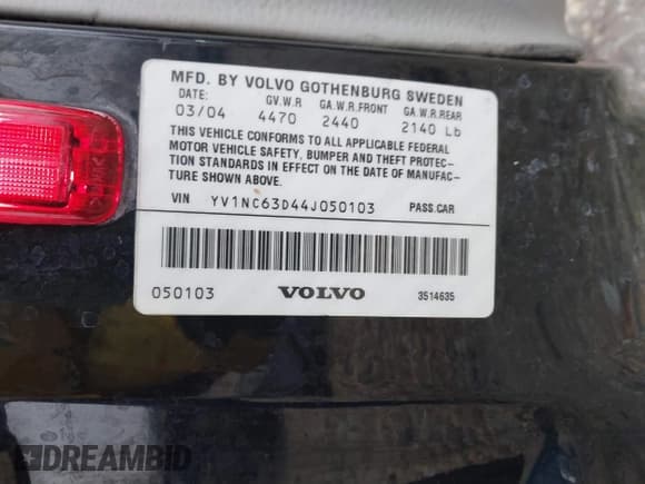 ✅ 2004 Volvo C70 • VIN: YV1NC63D44J050103 • Lot: 41724817. Listed on IAAI with 62,686 mi. Free auction sales archive from the USA and detailed vehicle history report at DreamBid. Image 9.