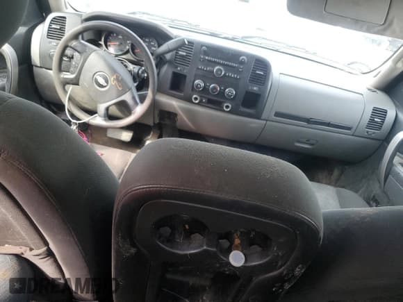 ✅ 2010 Chevrolet Silverado 1500 LS • VIN: 1GCSKREA0AZ198505 • Lot: 69447054. Listed on Copart with 198,743 mi. Free auction sales archive from the USA and detailed vehicle history report at DreamBid. Image 8.