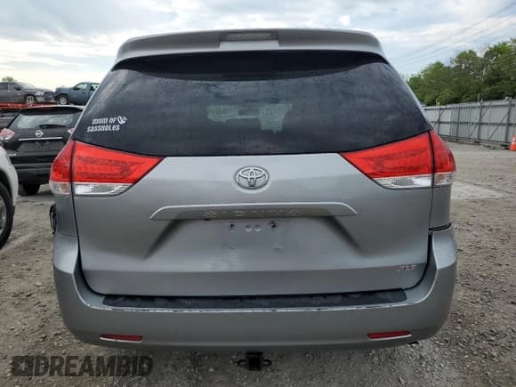 ✅ 2013 Toyota Sienna XLE AAS • VIN: 5TDYK3DC3DS280051 • Лот: 56063785. Опубликован ранее на Copart с пробегом 199 875 миль. Бесплатный доступ к архиву аукционных продаж из США и подробный отчёт об истории автомобиля на DreamBid. Изображение 6.
