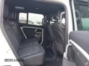 ✅ 2023 Land Rover Defender X-Dynamic SE • VIN: SALE27EUXP2114986 • Lot: 42302857. Listed on IAAI with 29,384 mi. Free auction sales archive from the USA and detailed vehicle history report at DreamBid. Image 8.