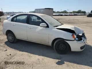 2010 Hyundai Accent GLS z VIN KMHCN4AC2AU480451, wystawiony jako Copart lot #69716034 z przebiegiem 162 717 mil mil oraz Szkoda całkowita • Salvage title. Historia ofert i sprzedaży dostępna na DreamBid. Obrazek 4.
