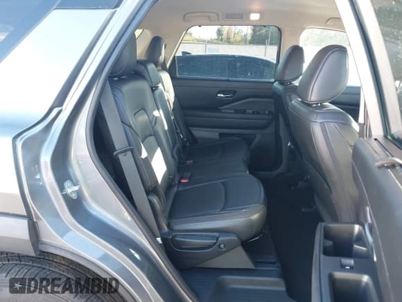 ✅ 2023 Nissan Pathfinder SL • VIN: 5N1DR3CCXPC217851 • Lot: 43588865. Wystawiony na IAAI z przebiegiem 23 630 mil. Bezpłatny archiwum sprzedaży aukcyjnych z USA i szczegółowy raport historii pojazdu na DreamBid. Zdjęcie 8.