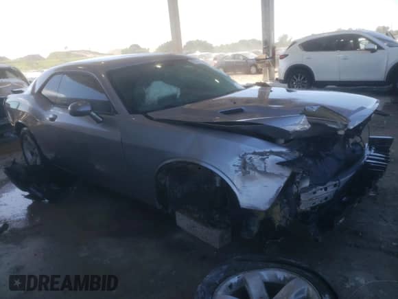 ✅ 2014 Dodge Challenger SXT • VIN: 2C3CDYAGXEH229952 • Lot: 90724065. Wystawiony na Copart z przebiegiem Nie podano. Bezpłatny archiwum sprzedaży aukcyjnych z USA i szczegółowy raport historii pojazdu na DreamBid. Zdjęcie 4.