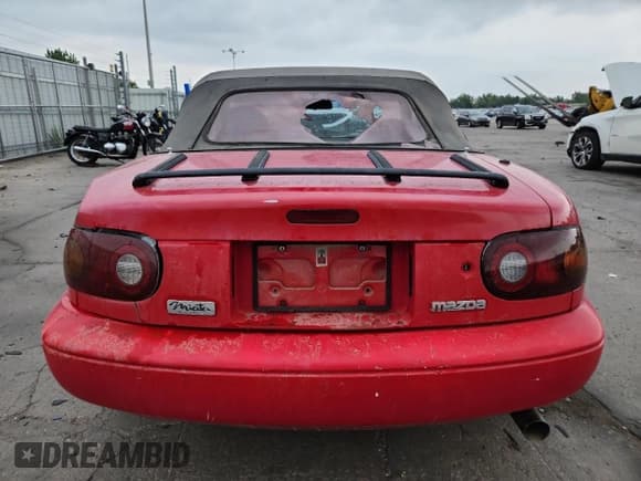 ✅ 1992 Mazda MX-5 Miata • VIN: JM1NA3516N1315070 • Lot: 71879865. Listed on Copart with 72,970 mi. Free auction sales archive from the USA and detailed vehicle history report at DreamBid. Image 6.